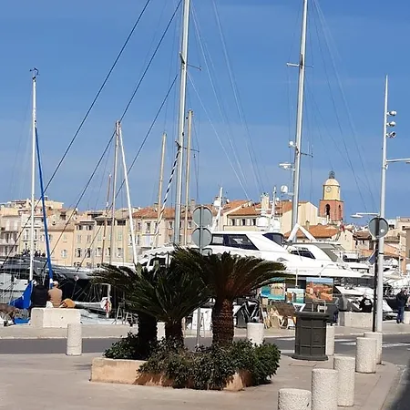 Superbe 3 Pièces 4 étoiles Plein Centre 70m Du Port Appartement Saint-Tropez