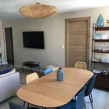 Appartement Superbe 3 Pièces 4 étoiles Plein Centre 70m Du Port Saint-Tropez