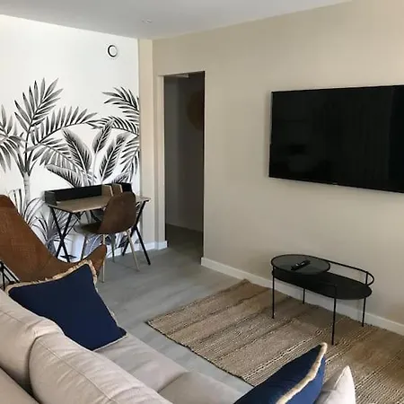 Superbe 3 Pièces 4 étoiles Plein Centre 70m Du Port * Saint-Tropez